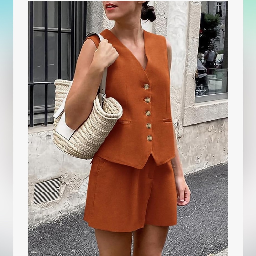Pretty garden brick Orange Button-Up Vest and Shorts Set